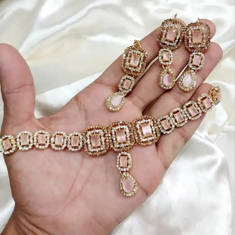 Elegant Choker Set