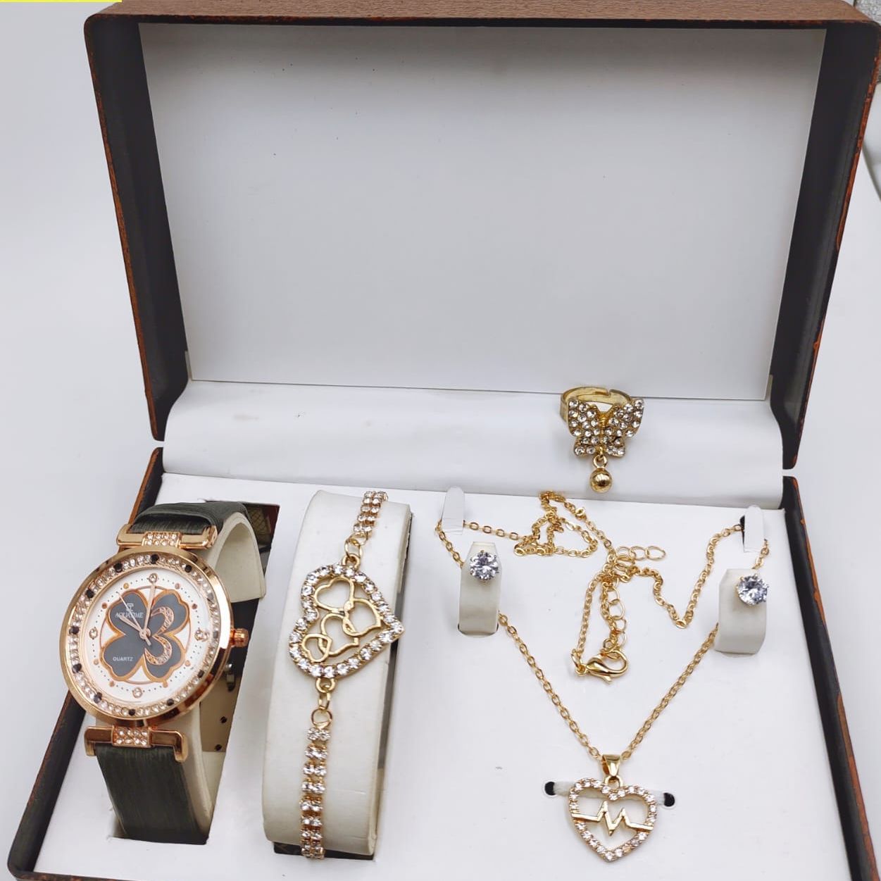 AQUA GIRLS WATCH