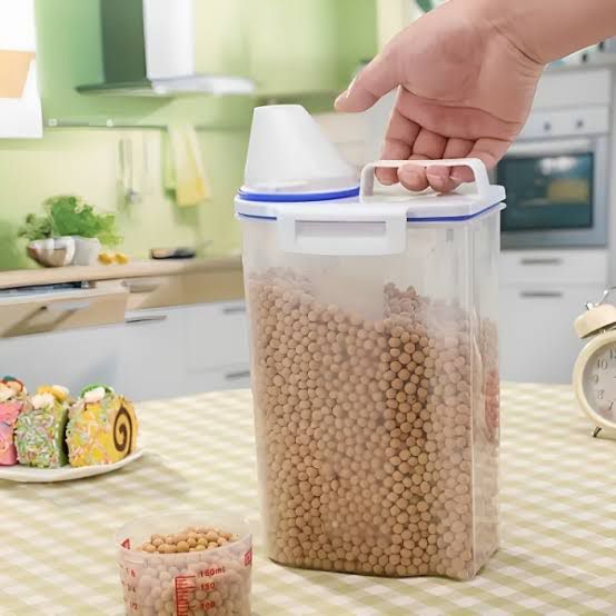 2.5Liter Cereal Dispenser with Measuring Cup and Handle