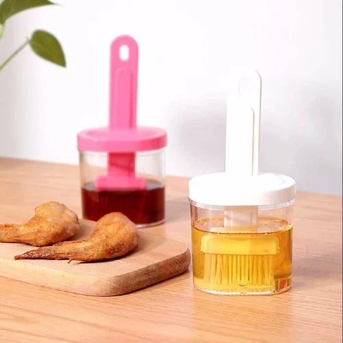 Plastic Oil Pot with Brush