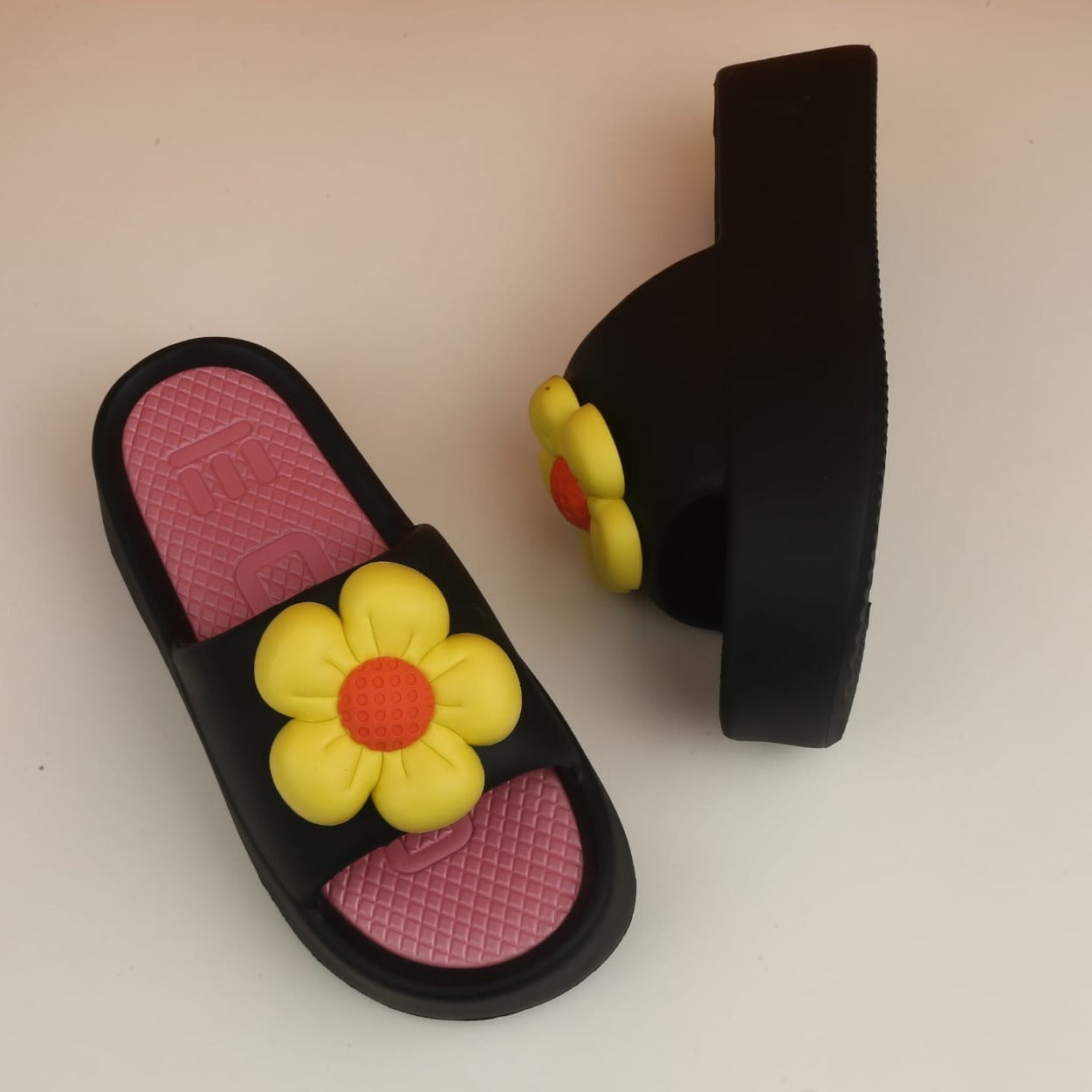 Ladies Sunflower Slides