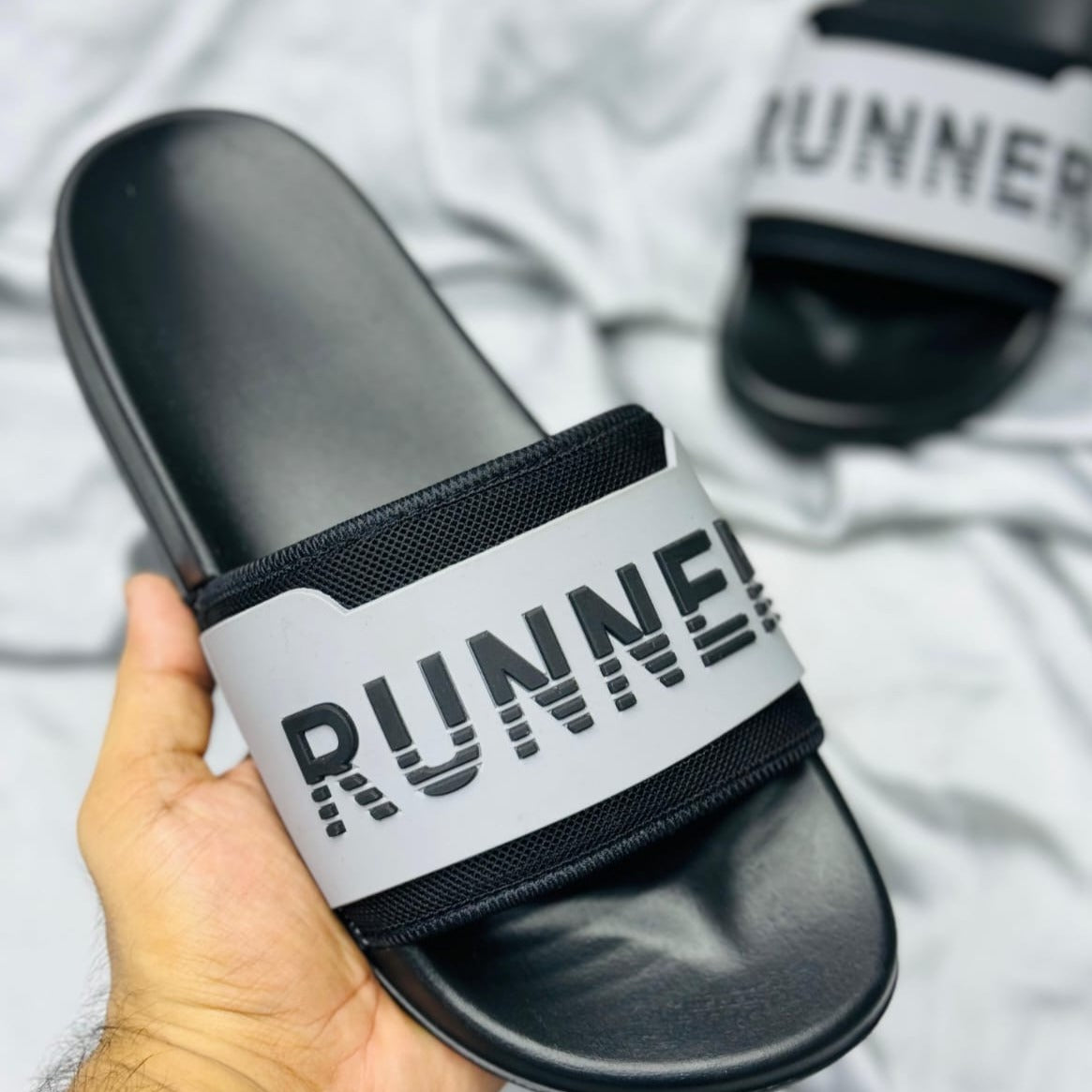Men Runner Slippers