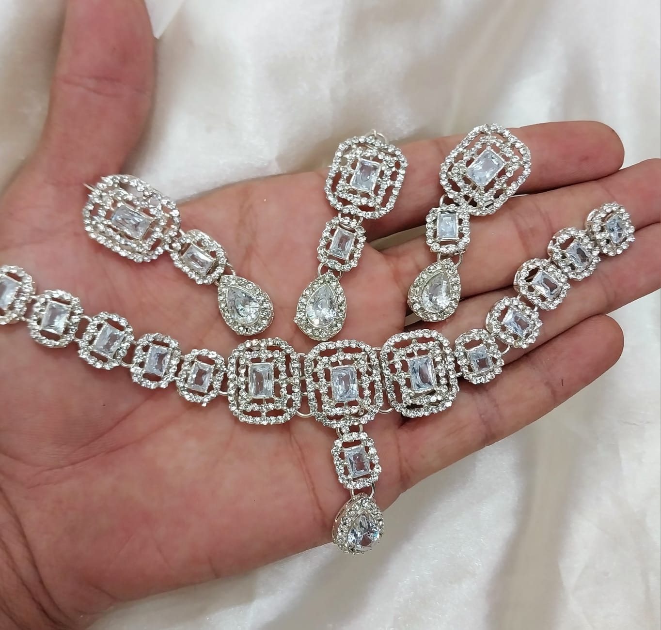 Elegant Choker Set