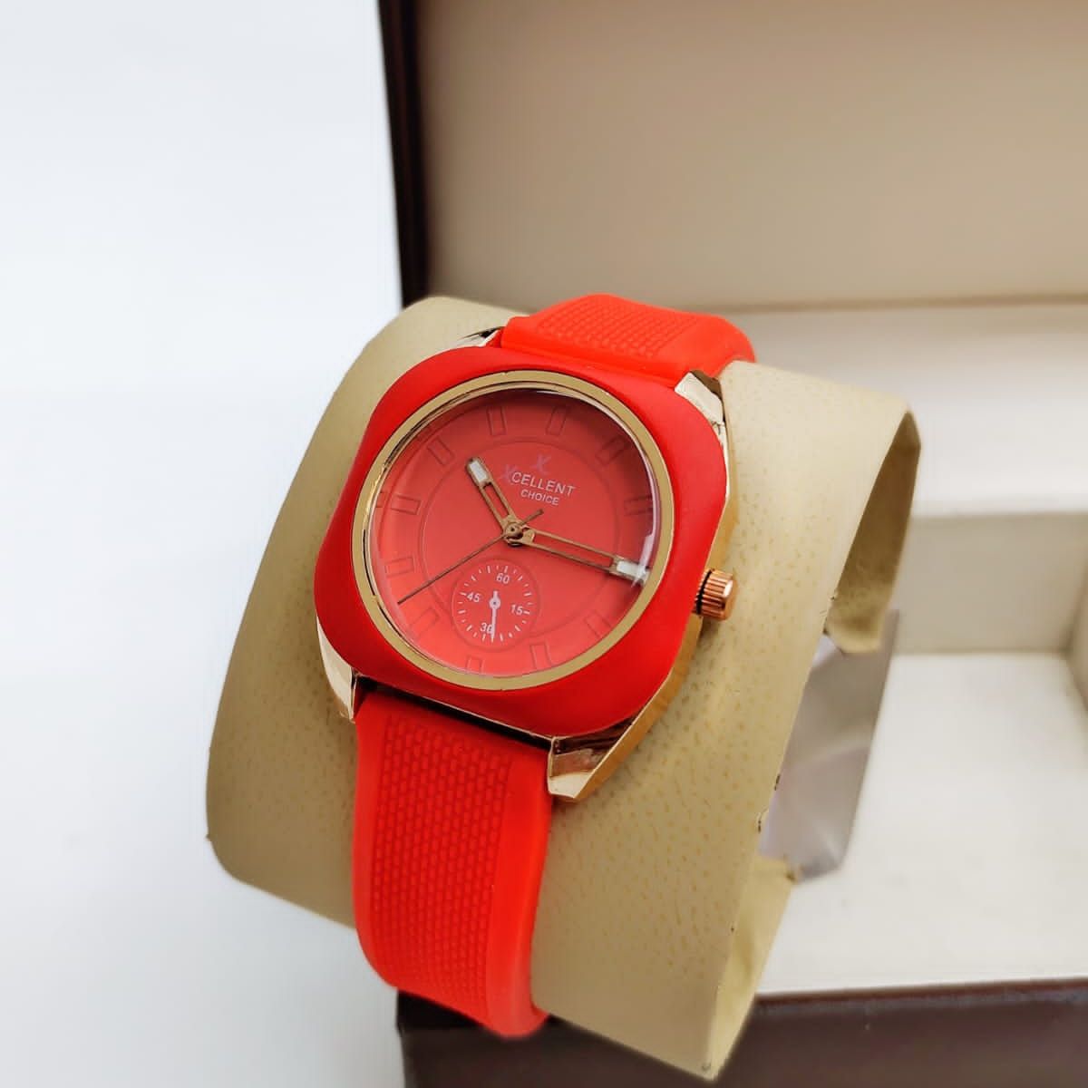 LUXURY & ELEGANT WATCH