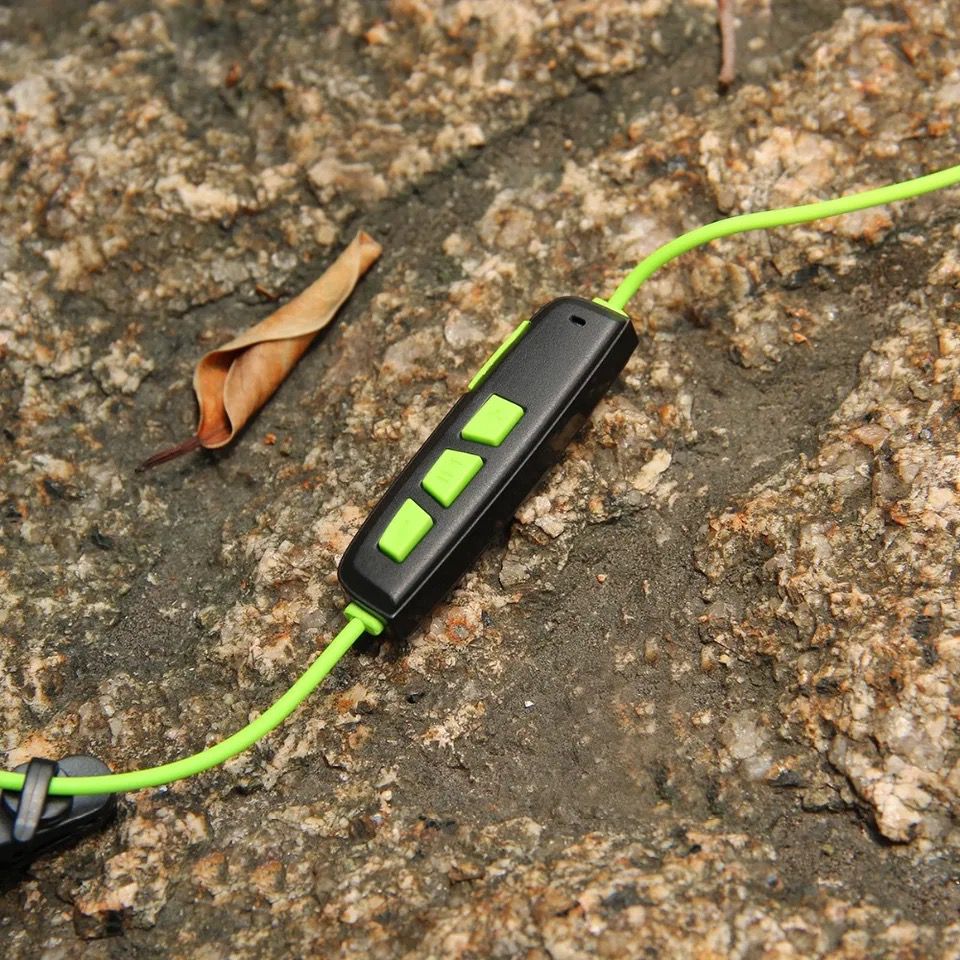 Metal TB10 Wireless Earbuds