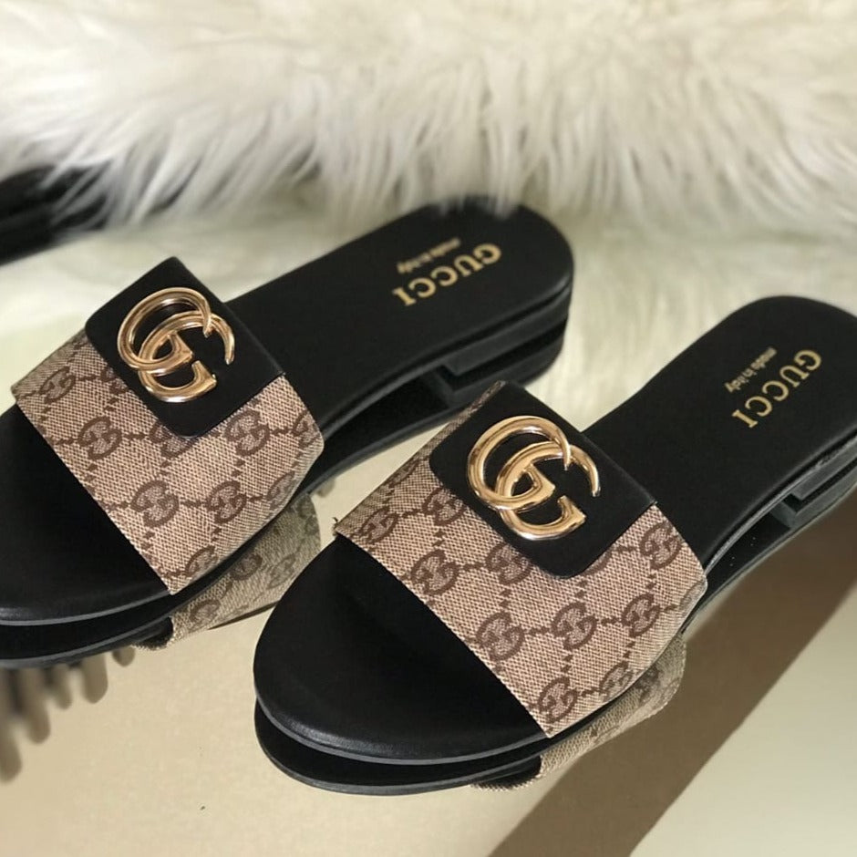 Gucci Ladies Slipper - Gucci Logo Design