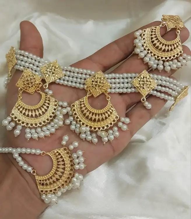 Regal Radiance Choker Set - Earring and Tika - Complete Set