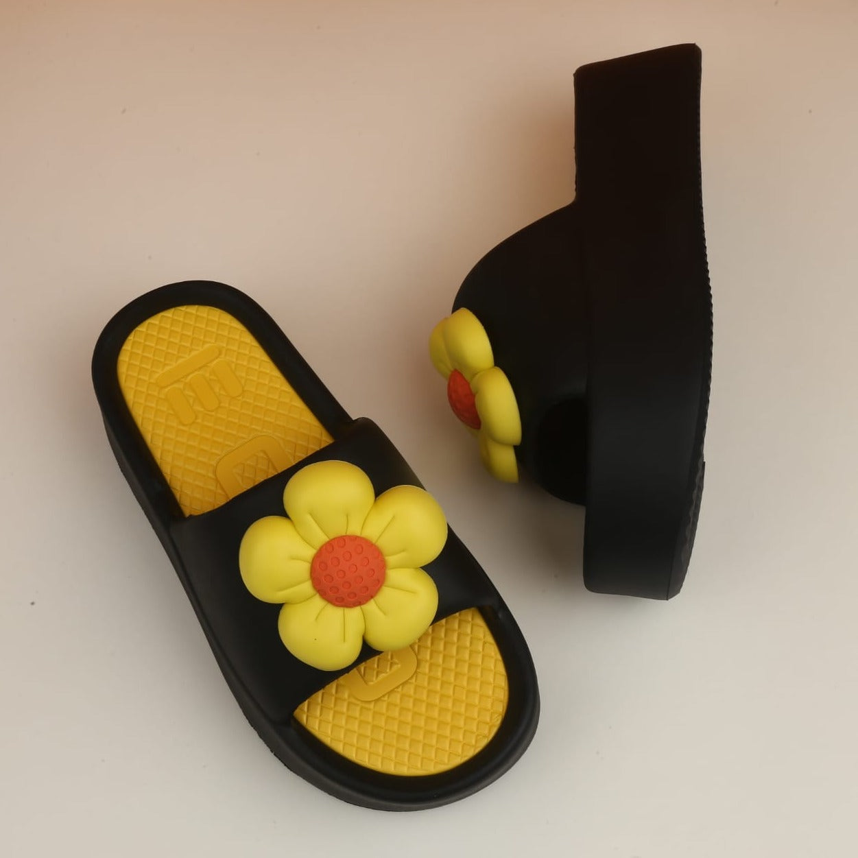 Ladies Sunflower Slides