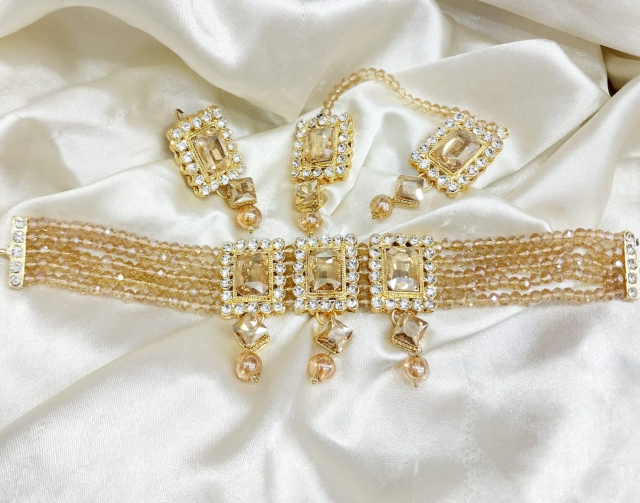 Full Choker Set - Choker,Earring & Tikka