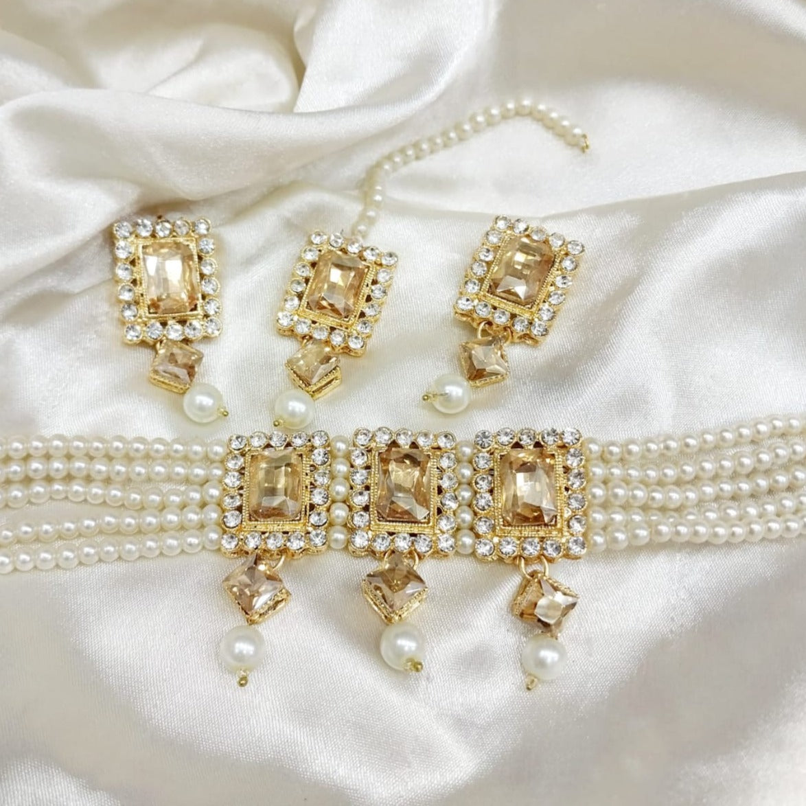 Full Choker Set - Choker,Earring & Tikka