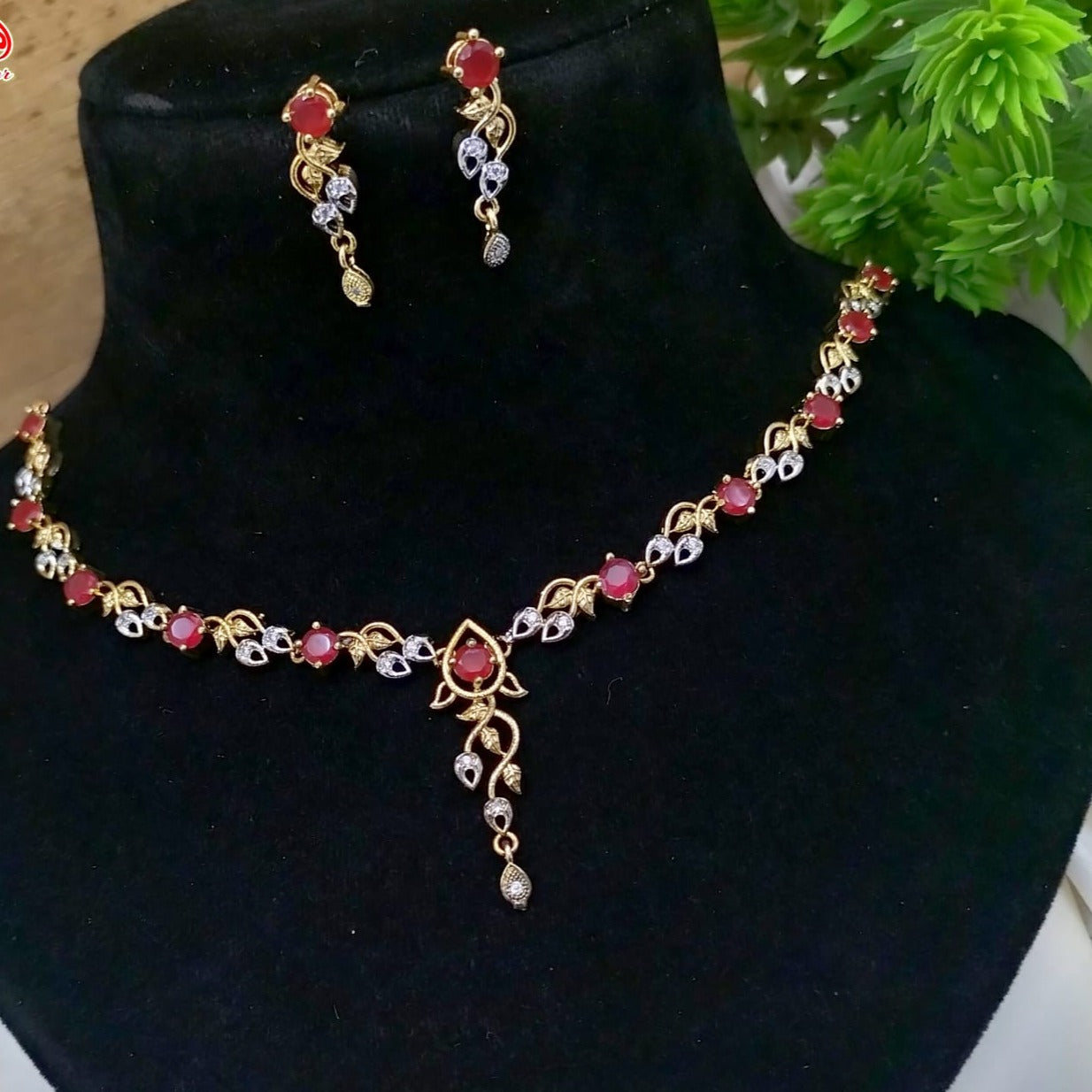 Ladies Indian Gold Plated Locket Set