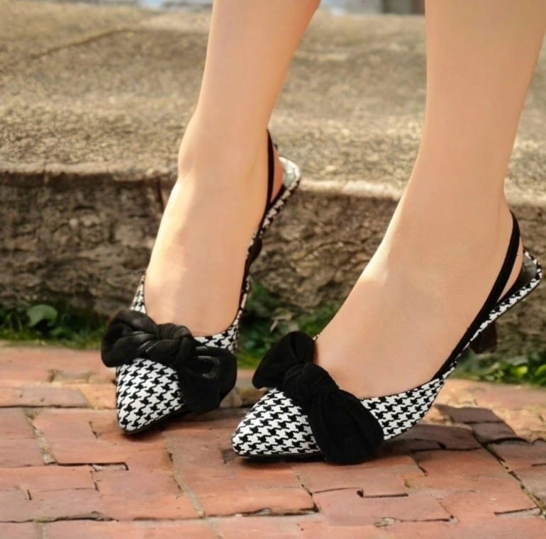 Ladies Velvet Bow Heels