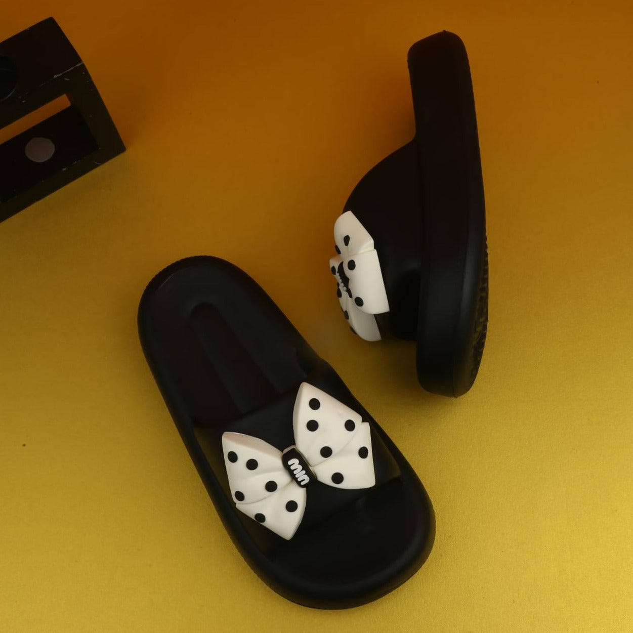 Polka Dots Slippers
